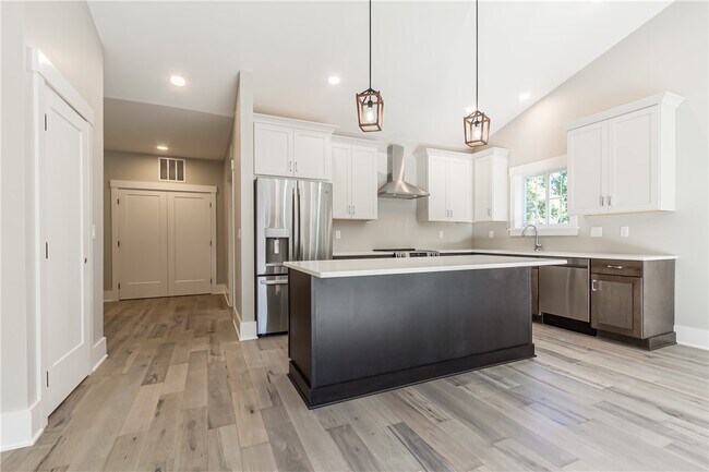 Building Photo - 640 Jefferson Ave