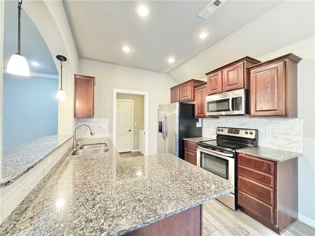 Building Photo - 4687 W Croft Dr