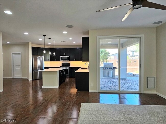Building Photo - 7017 Pearl Hilltop Ct