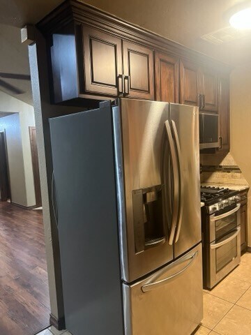 Building Photo - Thiemer SQ Residence