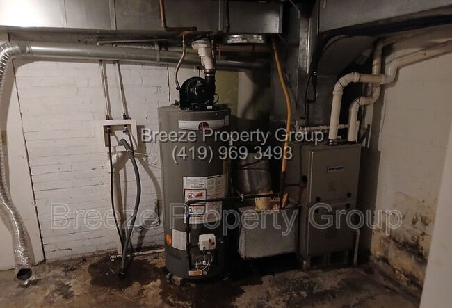 Building Photo - 527 Nova St