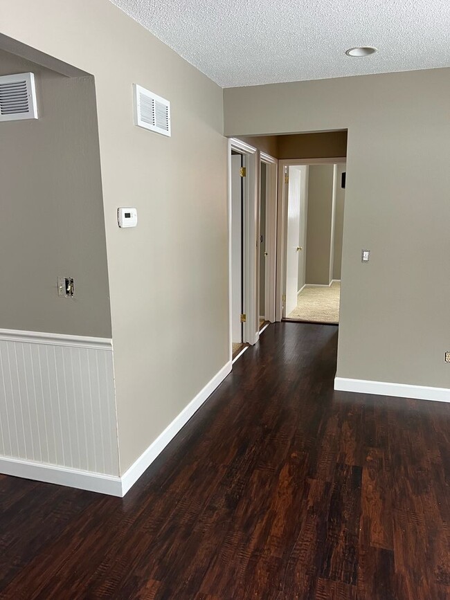 Building Photo - Rent $1850; 4 Bed ranch style home