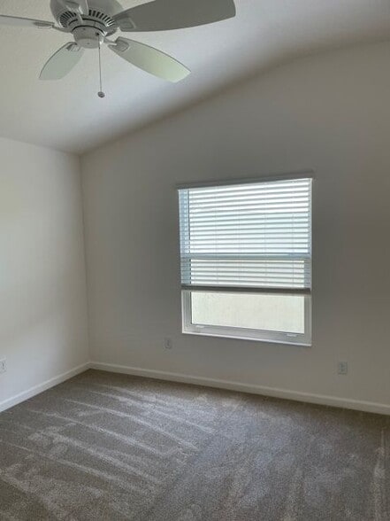 Building Photo - 4793 Pivanka Ave