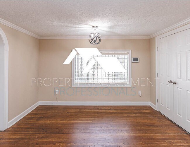 Building Photo - Spacious and full of character!