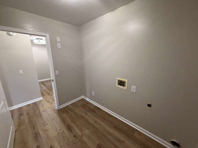 Building Photo - Available for rent in Chapelwood Subdivision