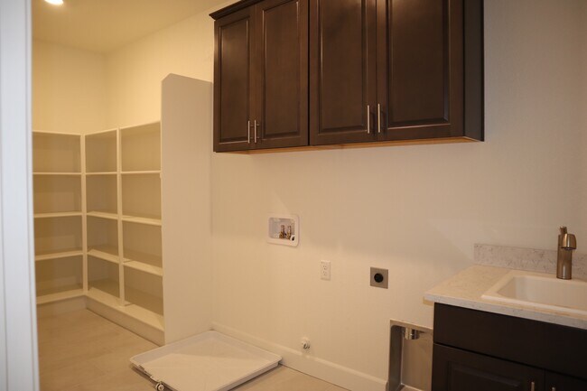 Building Photo - 5288 Fandango Loop