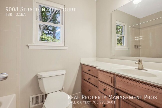 Building Photo - 9008 Strattondale Ct