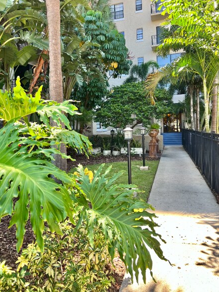 Building Photo - 2109 Bayshore Blvd