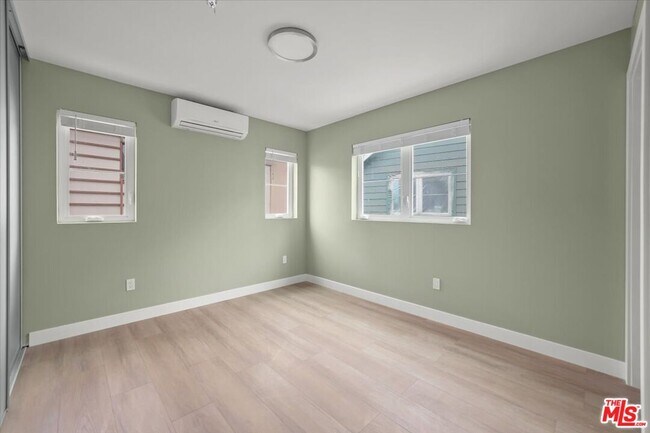 Building Photo - 1317 Punta Gorda St
