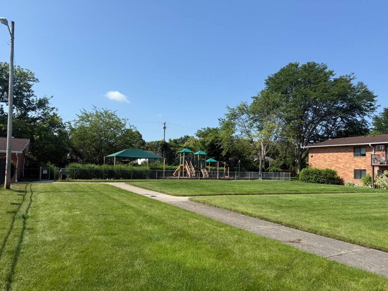 Primary Photo - 23881 David Dr