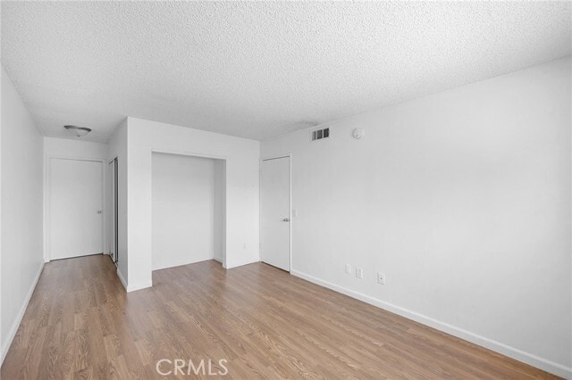 Building Photo - 16226 Vanowen St