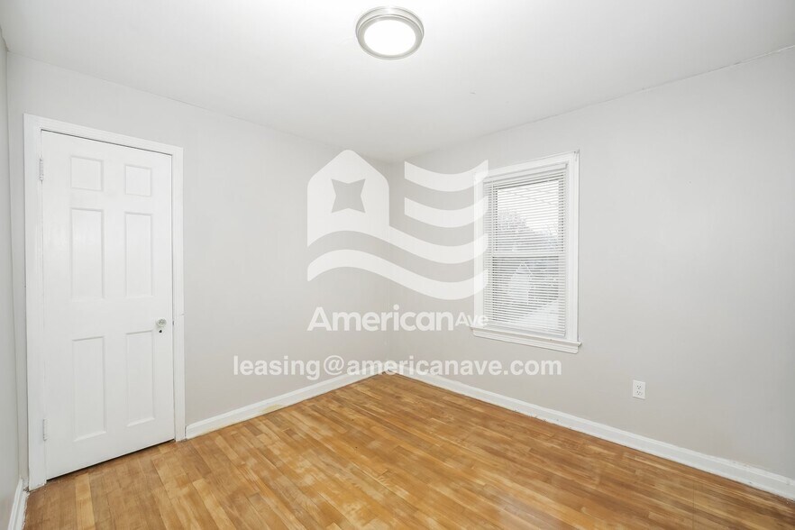 Building Photo - 651 Voelker Ave