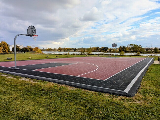 Building Photo - 1858 S Fallbrook Dr