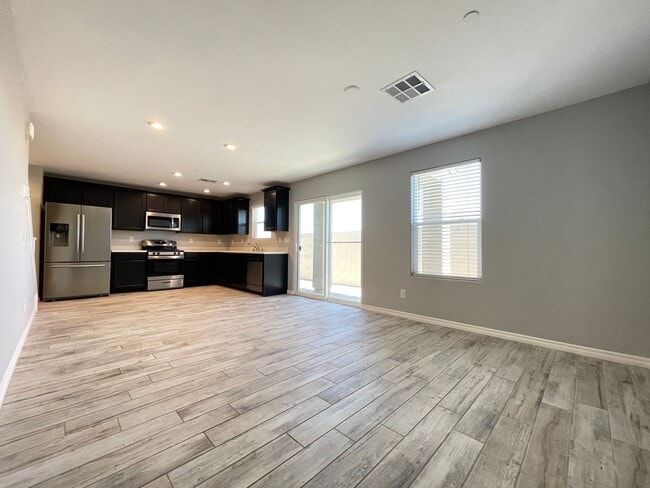 Building Photo - Beautiful Gated Henderson Home | 3 Bed/ 2.5 Bath