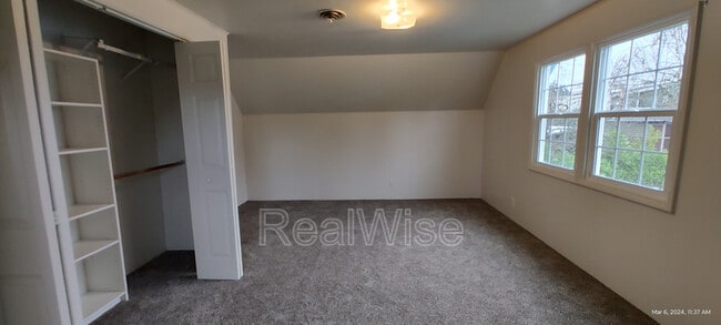 Building Photo - 355 W Selmar Ct