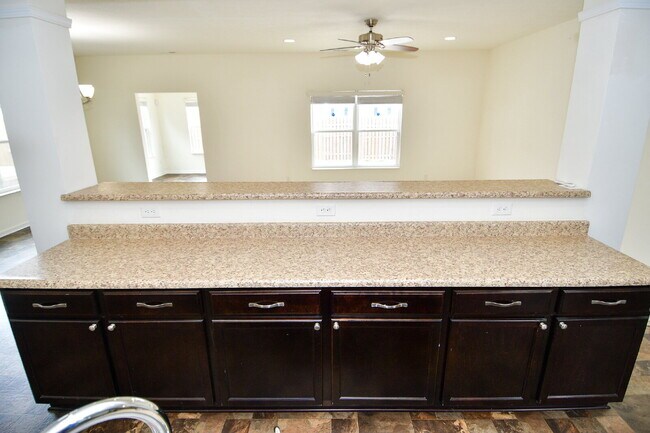 Building Photo - Spacious 5-bedroom, 3 full bath home in the Greenwood/Clark Pleasant area