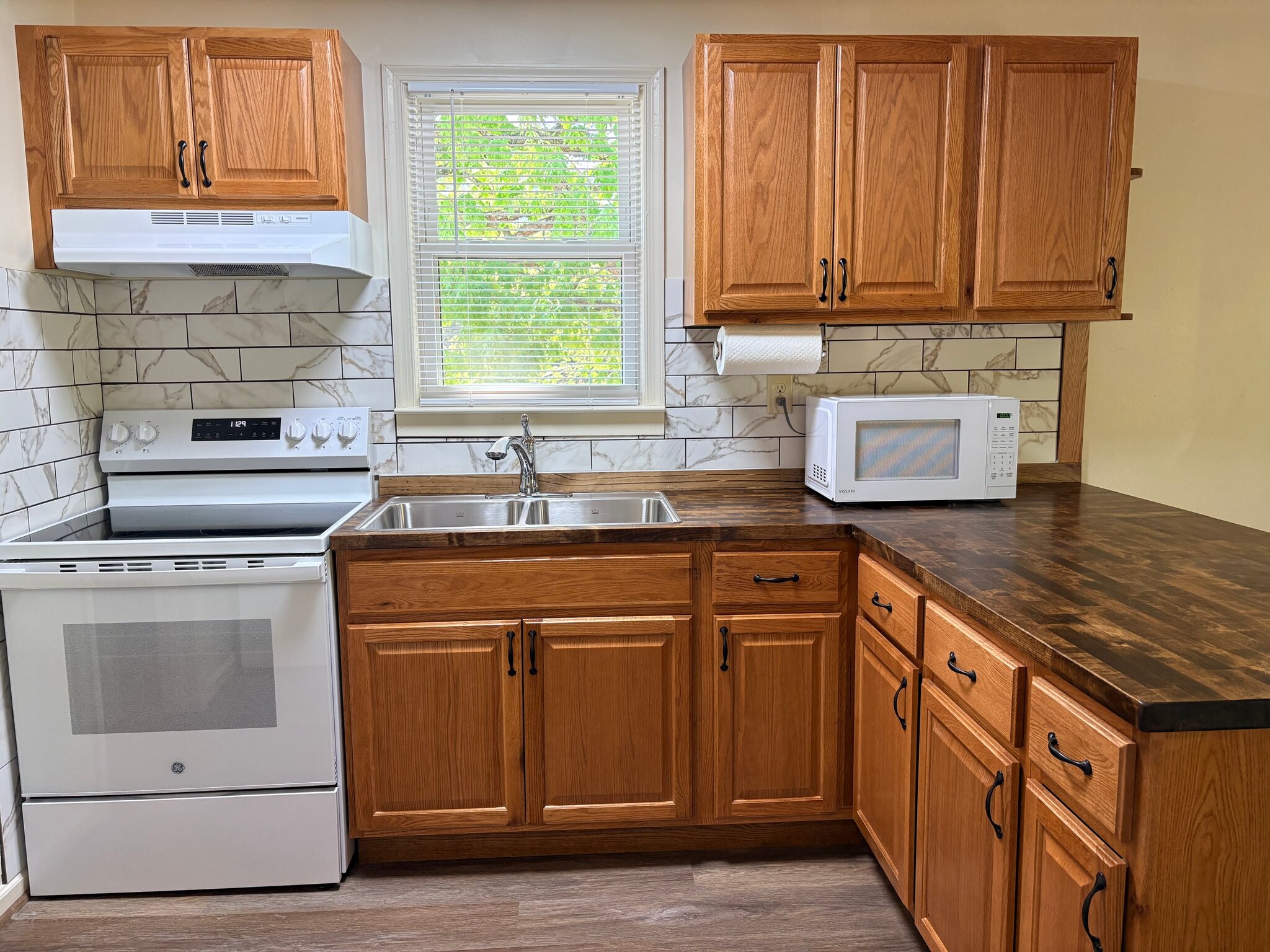 Building Photo - 6247 Jefferson Park Rd