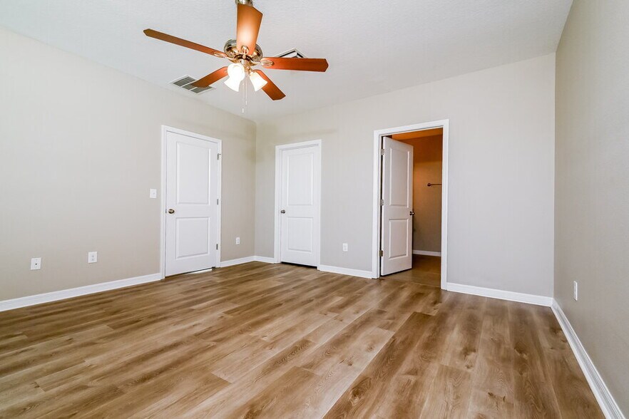 Building Photo - 5111 Blue Willow Wy