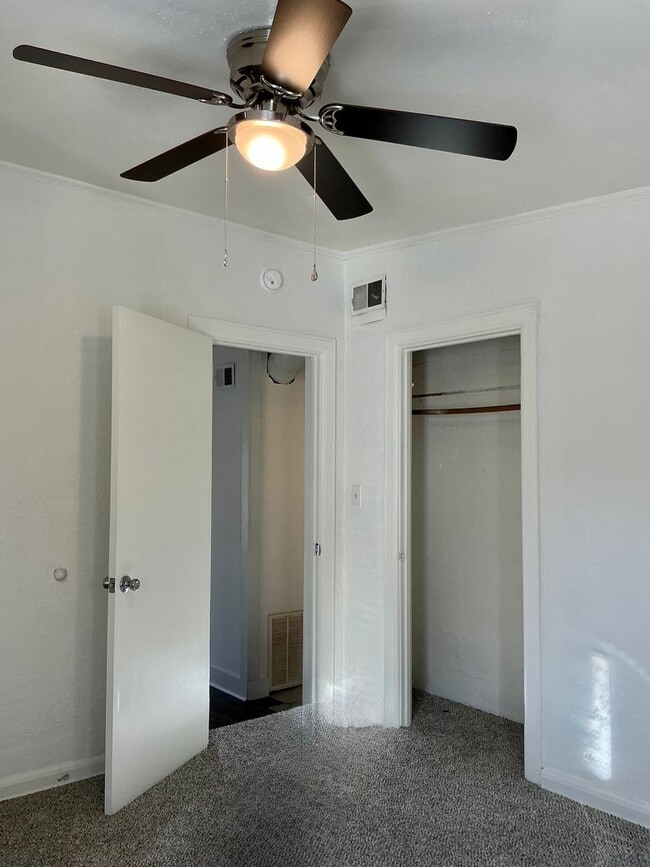 Building Photo - Available Now! *App Fees Waived for March!* 2 bedroom/1 bathroom updated home in Normaltown Avail...