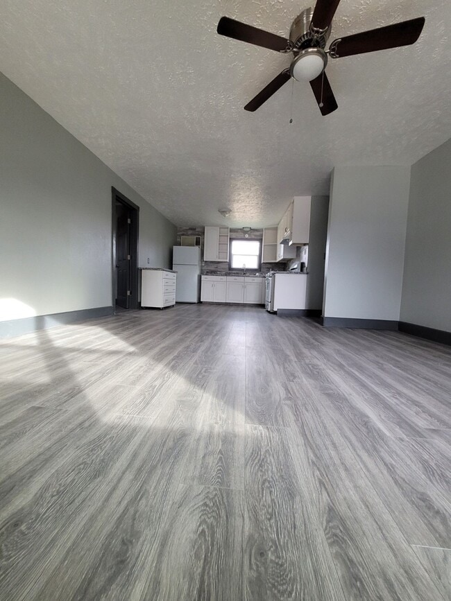 Building Photo - 7617 Delavan Dr