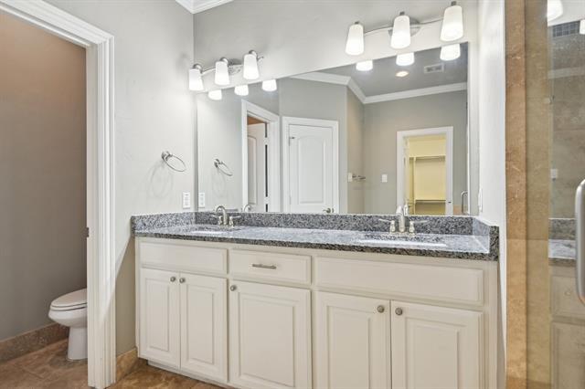 Building Photo - 8214 Kensington Dr