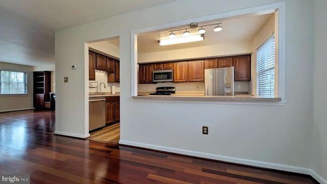 Building Photo - 33 Badger Gate Ct