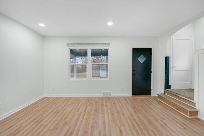 Building Photo - 1748 Bigelow St