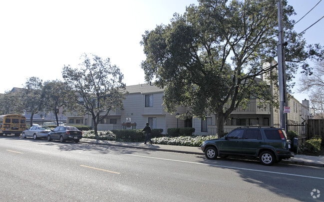 Primary Photo - Bart Creek Apartments