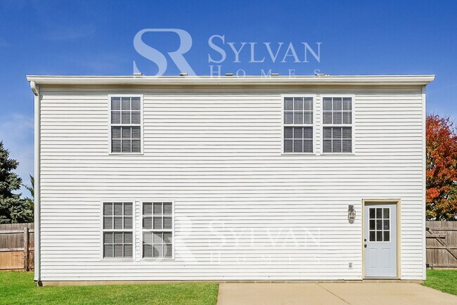 Building Photo - This lovely 4BR, 2.5BA home is move-in ready