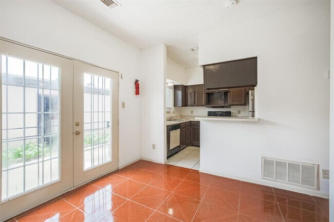 Building Photo - 12500 Brookglade Cir
