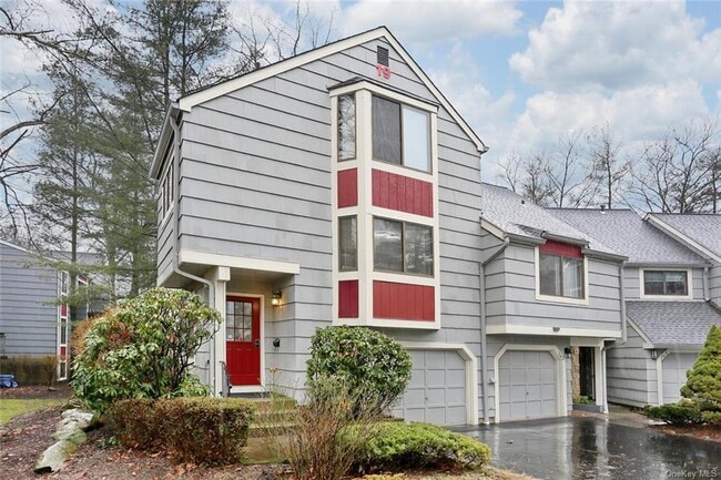 Building Photo - 161 Treetop Cir