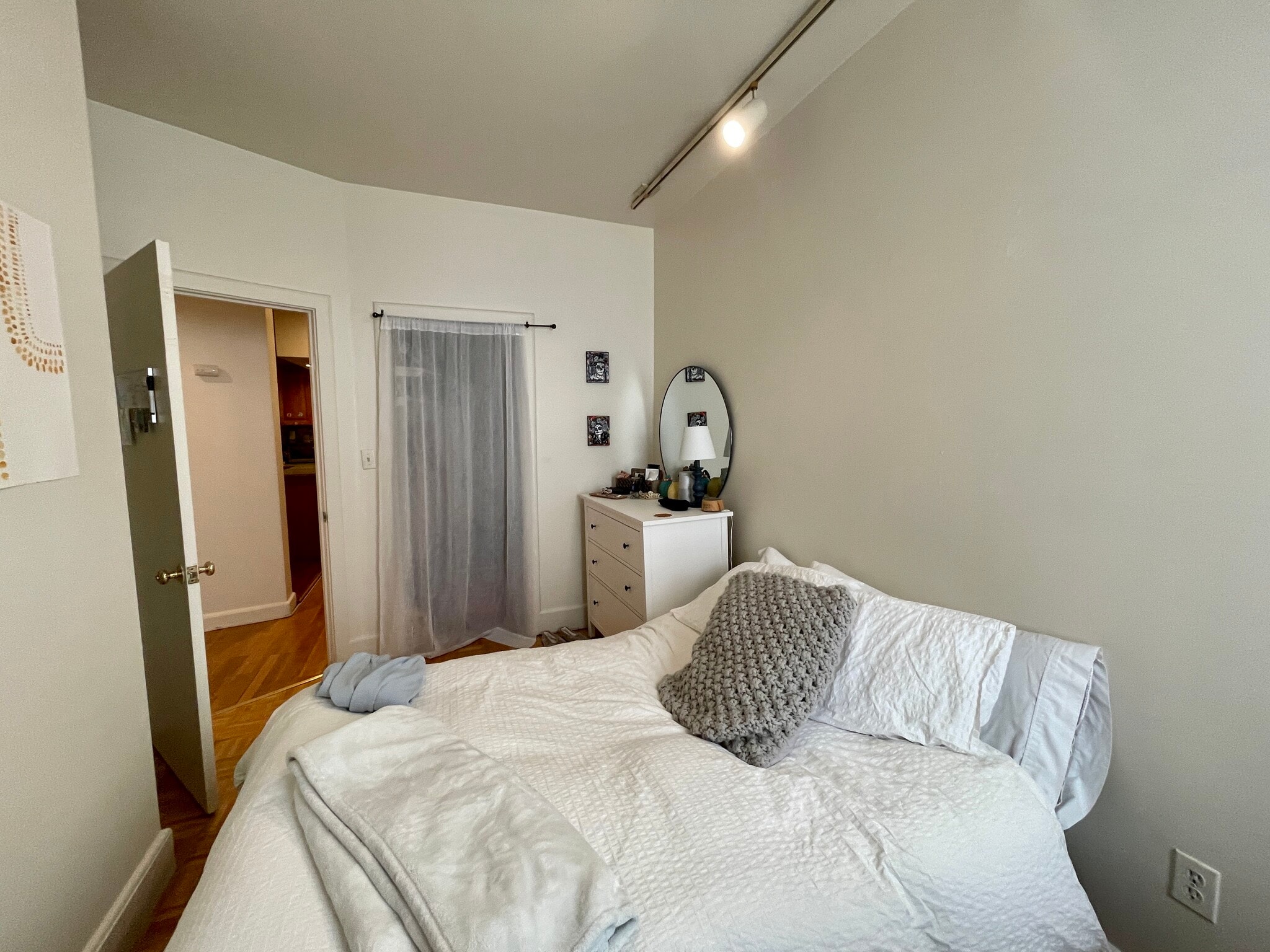 Building Photo - 616 Columbus Ave