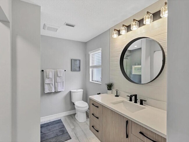 Building Photo - 2428 Whippoorwill Cir