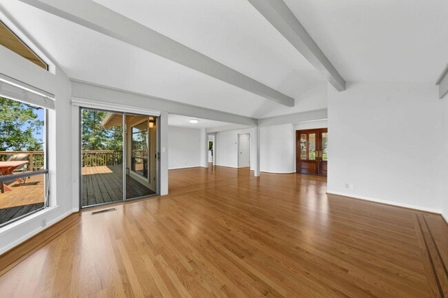 Building Photo - 7175 Red Holly Ct