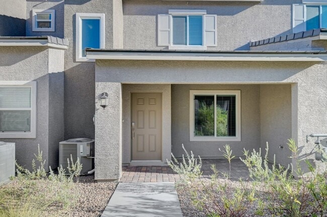 Building Photo - 10772 Paget Ct