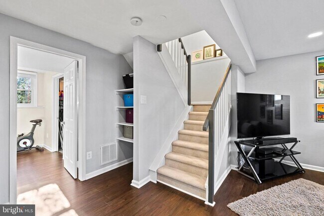 Building Photo - 5341 Harbor Ct Dr