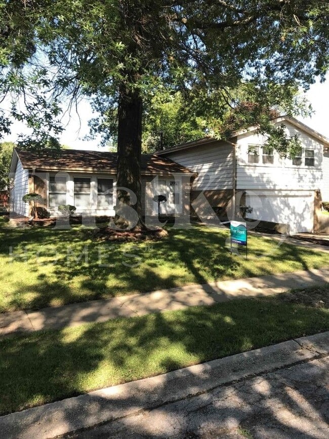 Building Photo - 17621 Grandview Dr