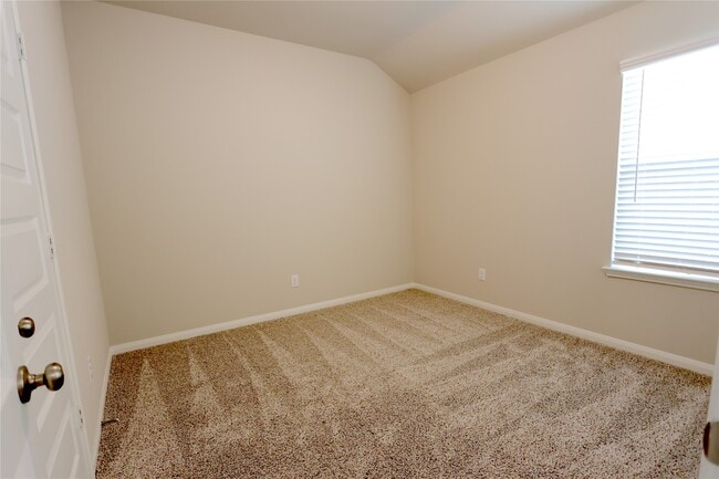 Building Photo - 906 Pismo Ln