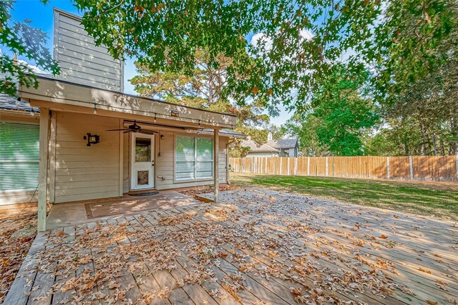 Building Photo - 7135 Woodland Oaks