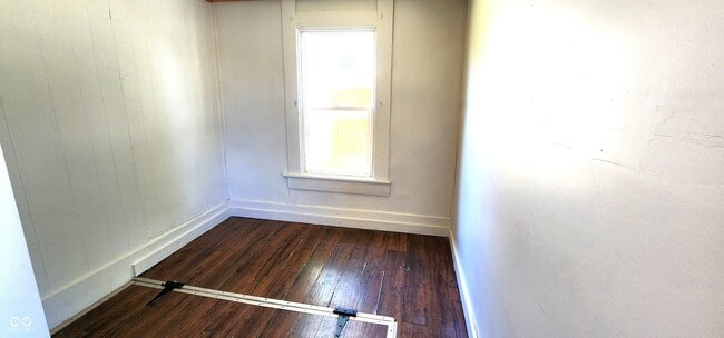 Building Photo - 348 E Franklin St