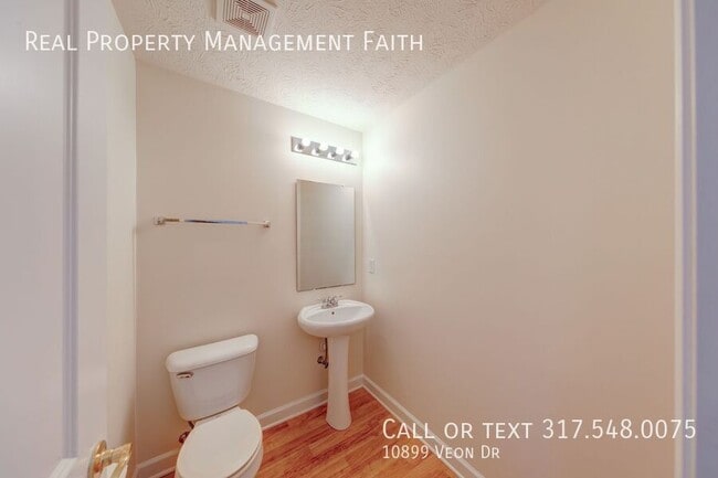 Building Photo - 10899 Veon Dr