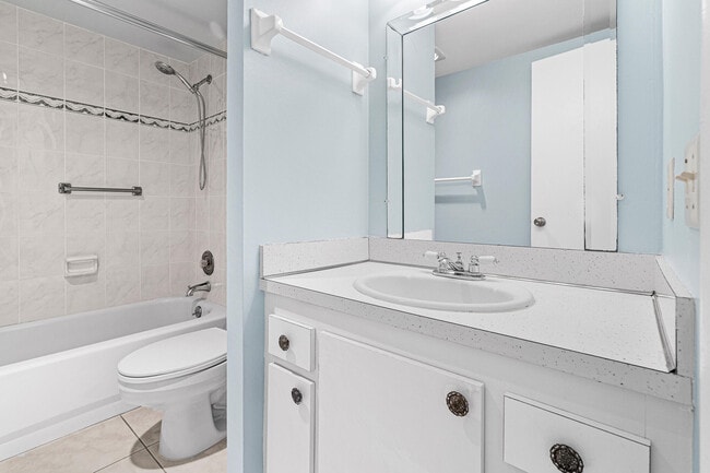 Building Photo - 250 NE 20th St