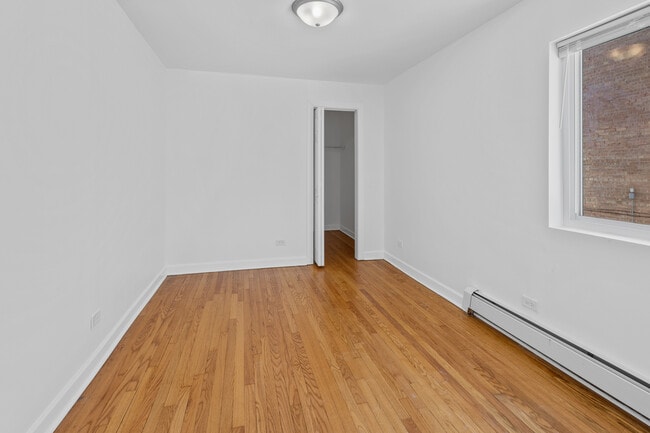 Building Photo - 9606 Golf Terrace