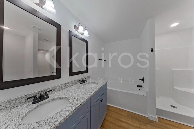 Building Photo - 142 Hughes Dr