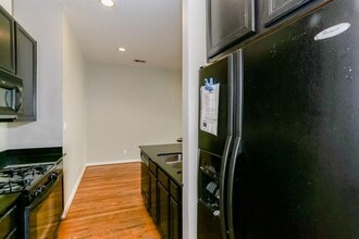 Building Photo - 4030 Center St