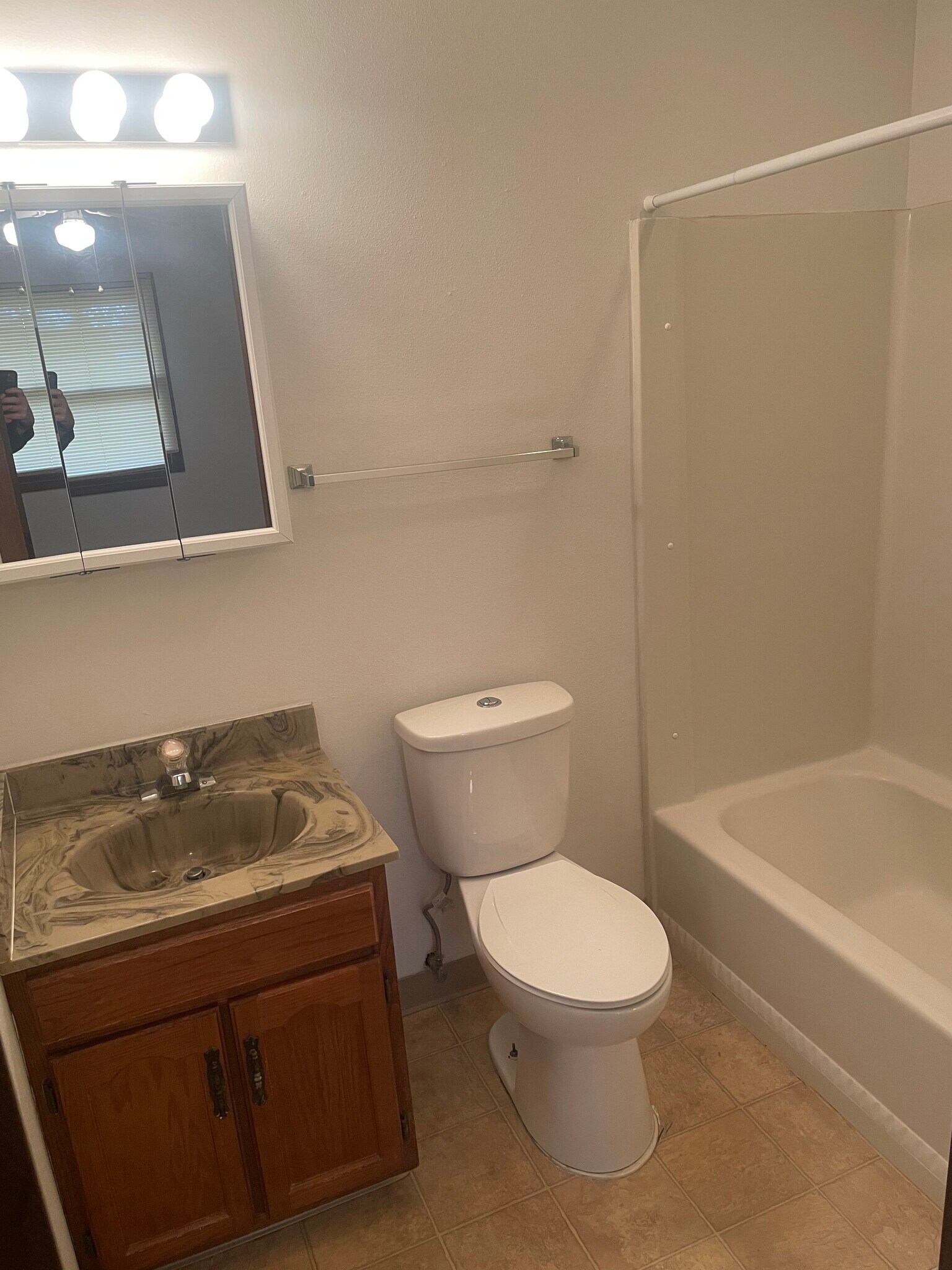 Building Photo - 3731 Normandy Ave