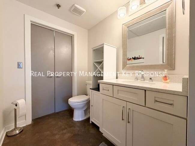 Building Photo - 1803 Broadway-#125