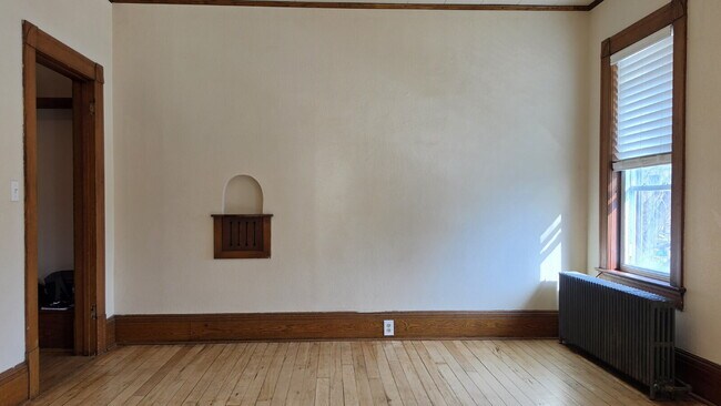 Building Photo - Updated Historic Gem in Prime Appleton Location