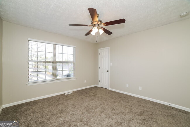 Building Photo - 7013 Grinder Dr
