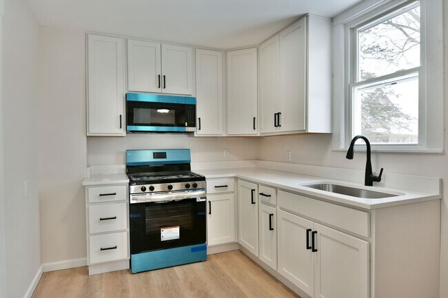 Building Photo - 310/312 Prospect St